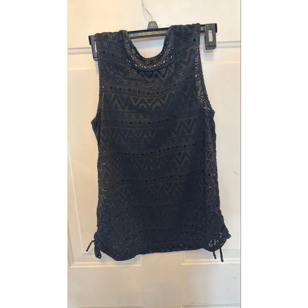 Swim top new without tags
